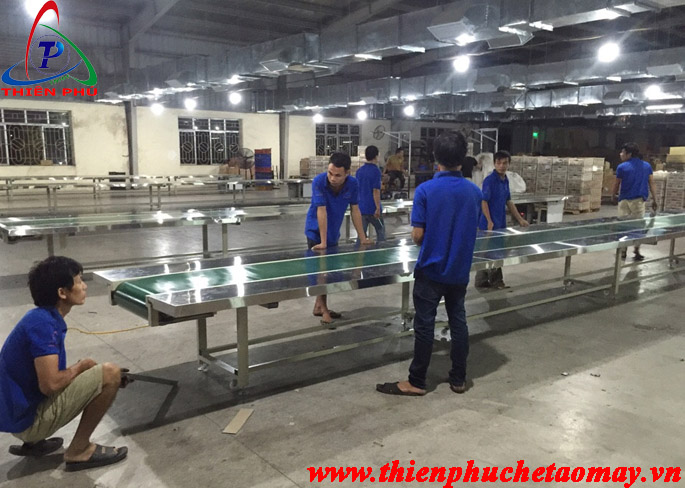 Băng tải hàng Băng tải hàng